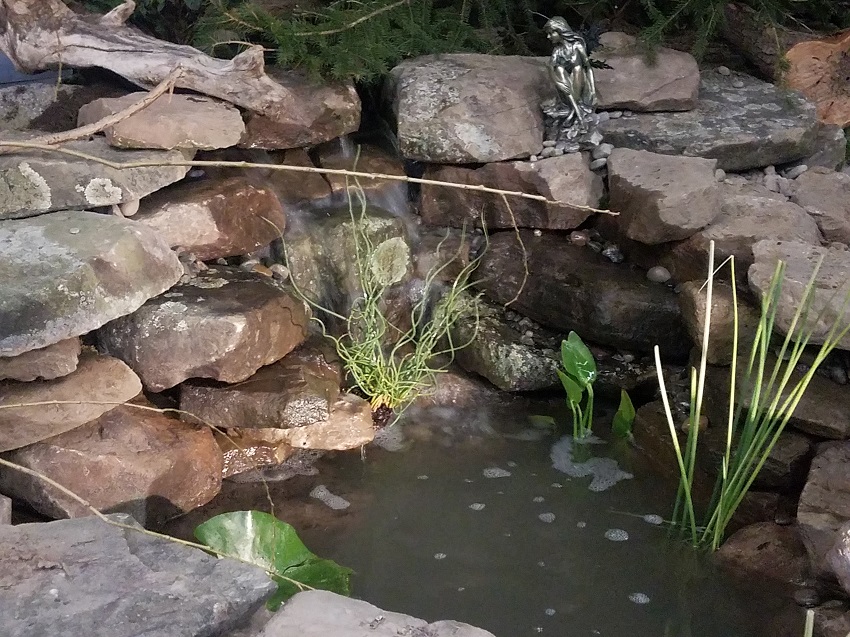 20180308_184536-R Water Features at Gardenscape 2018