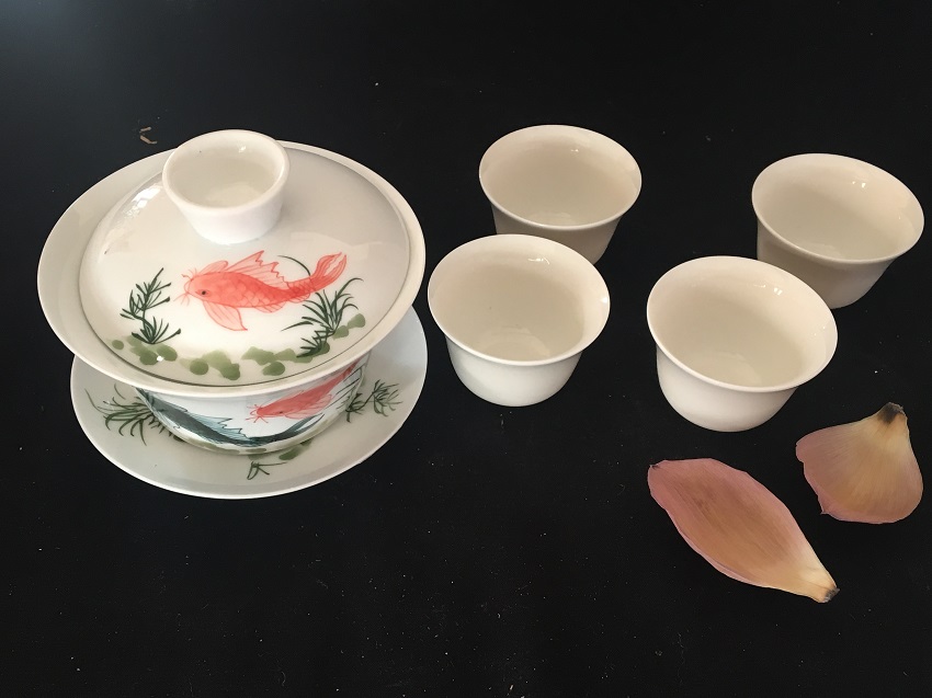 Paradise of the Fish' Chinese Gaiwan Tea Set