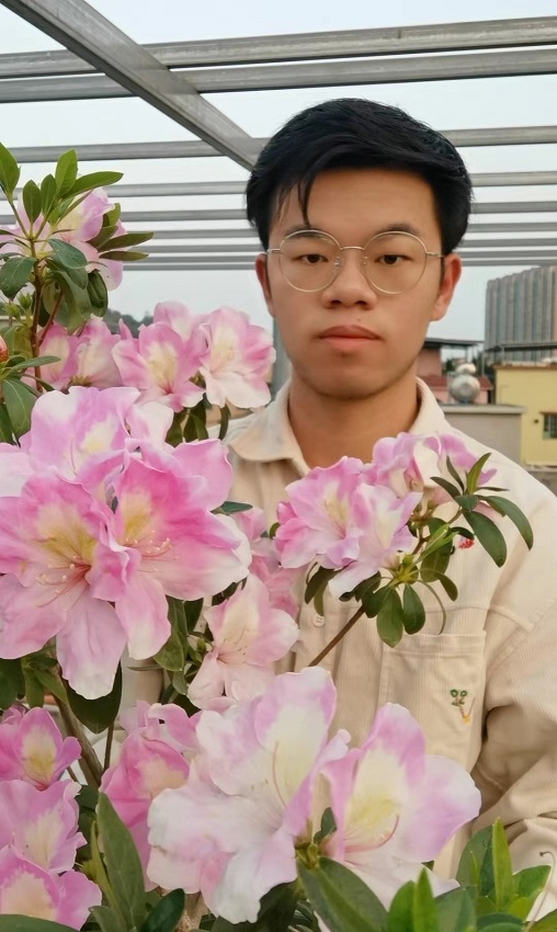 r-333314312_1164062410963974_4257593861140251815_n Introducing Mr. Weihua Lu and his beautiful Lotus and Waterlilies